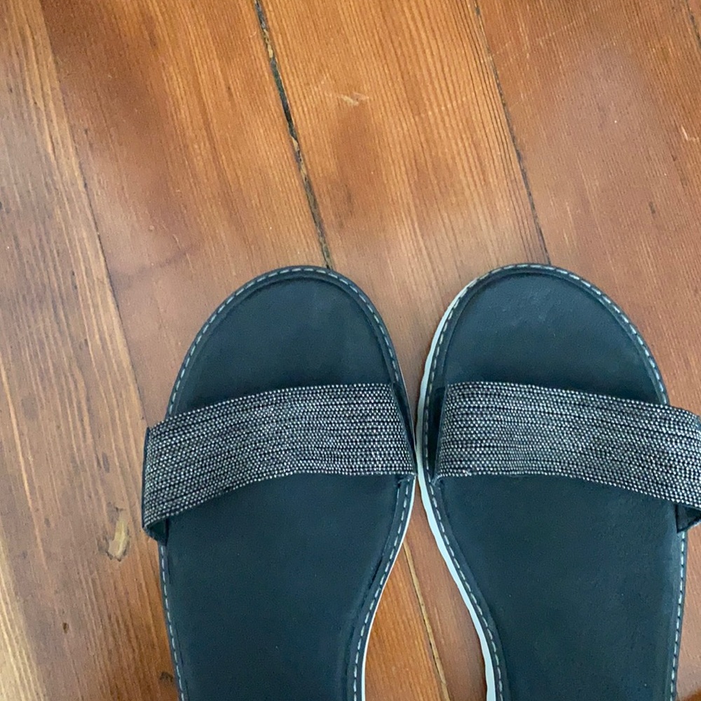 Liendo women’s sandals RUN BIG